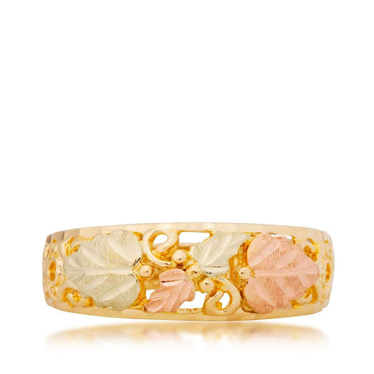 Black Hills Gold Men's Diamond Cut Open Grapevine & Leaf Wedding Ring in 10K Yellow Gold close-up detail