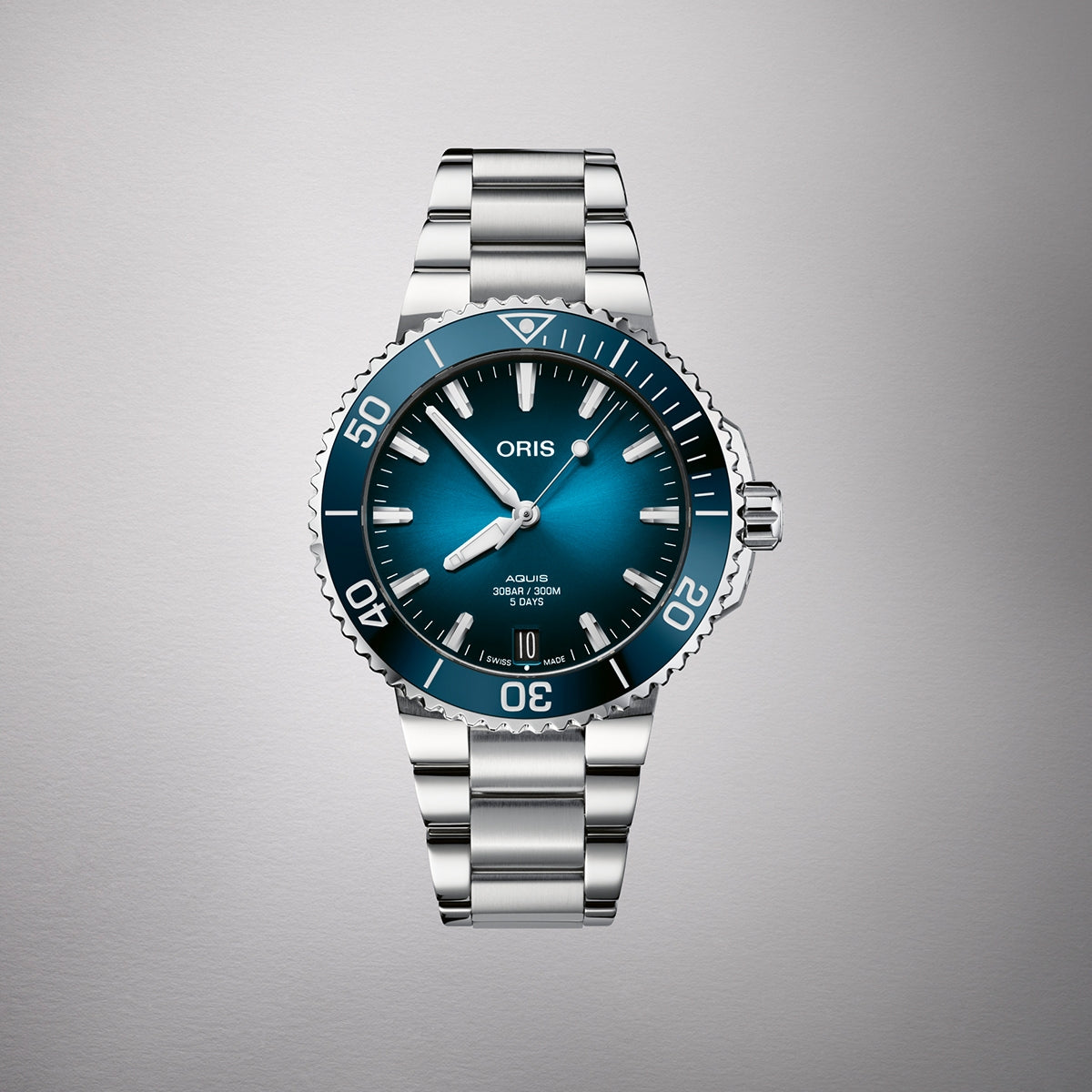 Oris Men's Aquis Date Calibre 400 Automatic Stainless Steel Watch with Blue Dial front view