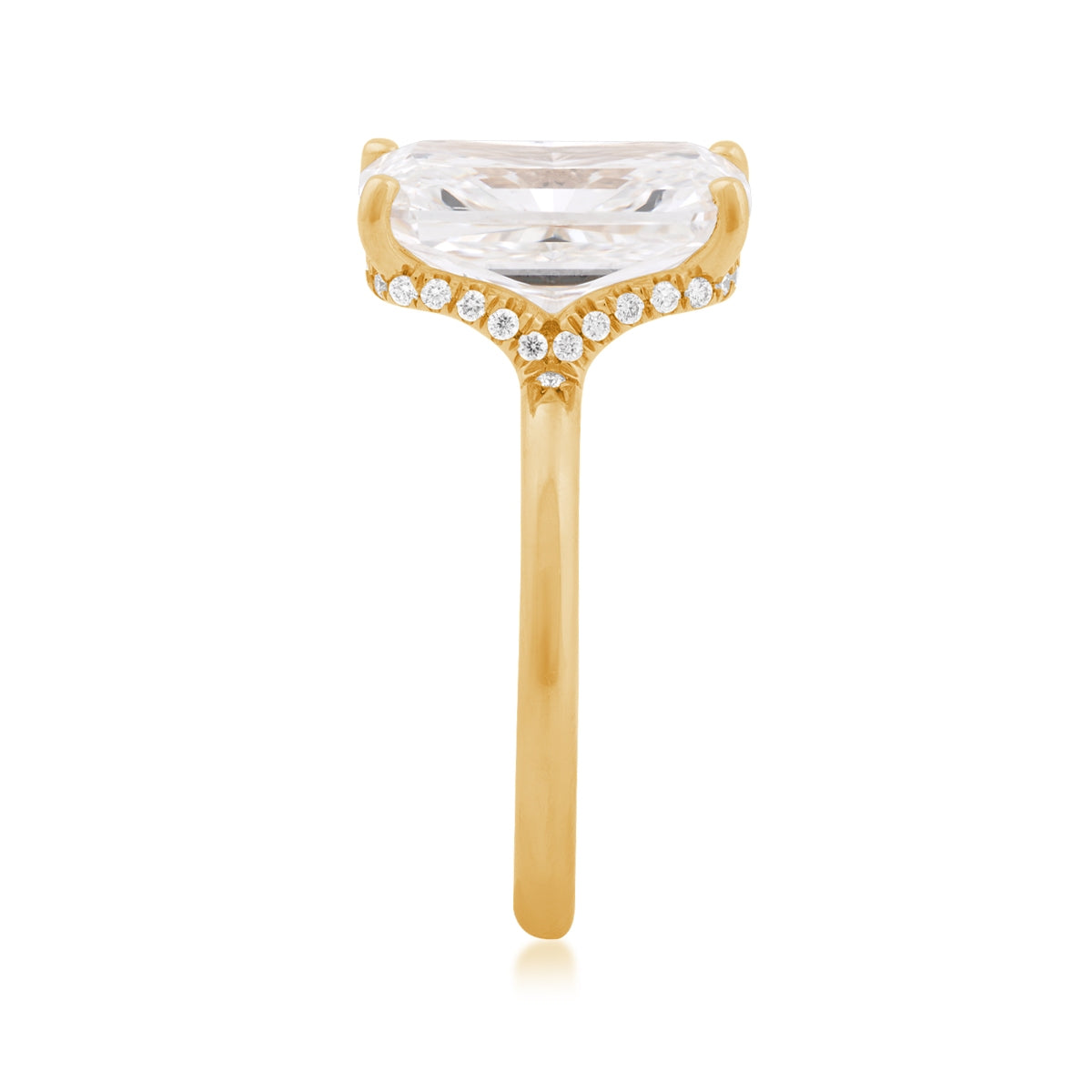 Adamante 5-5/8 ct. tw. Lab-Grown Radiant Cut Diamond Hidden Halo Engagement Ring in 14K Yellow Gold close-up detail