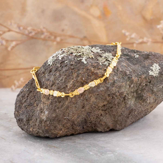 Black Hills Gold Leaf & Grape 9-Link Bracelet in 10K Yellow Gold front view
