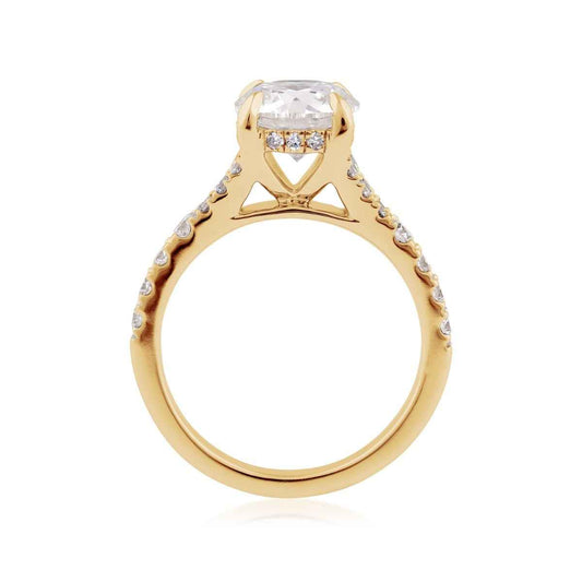Adamante 2-5/8 ct. tw. Lab-Grown Round Brilliant Diamond Split Shank Engagement Ring in 14K Yellow Gold close-up detail