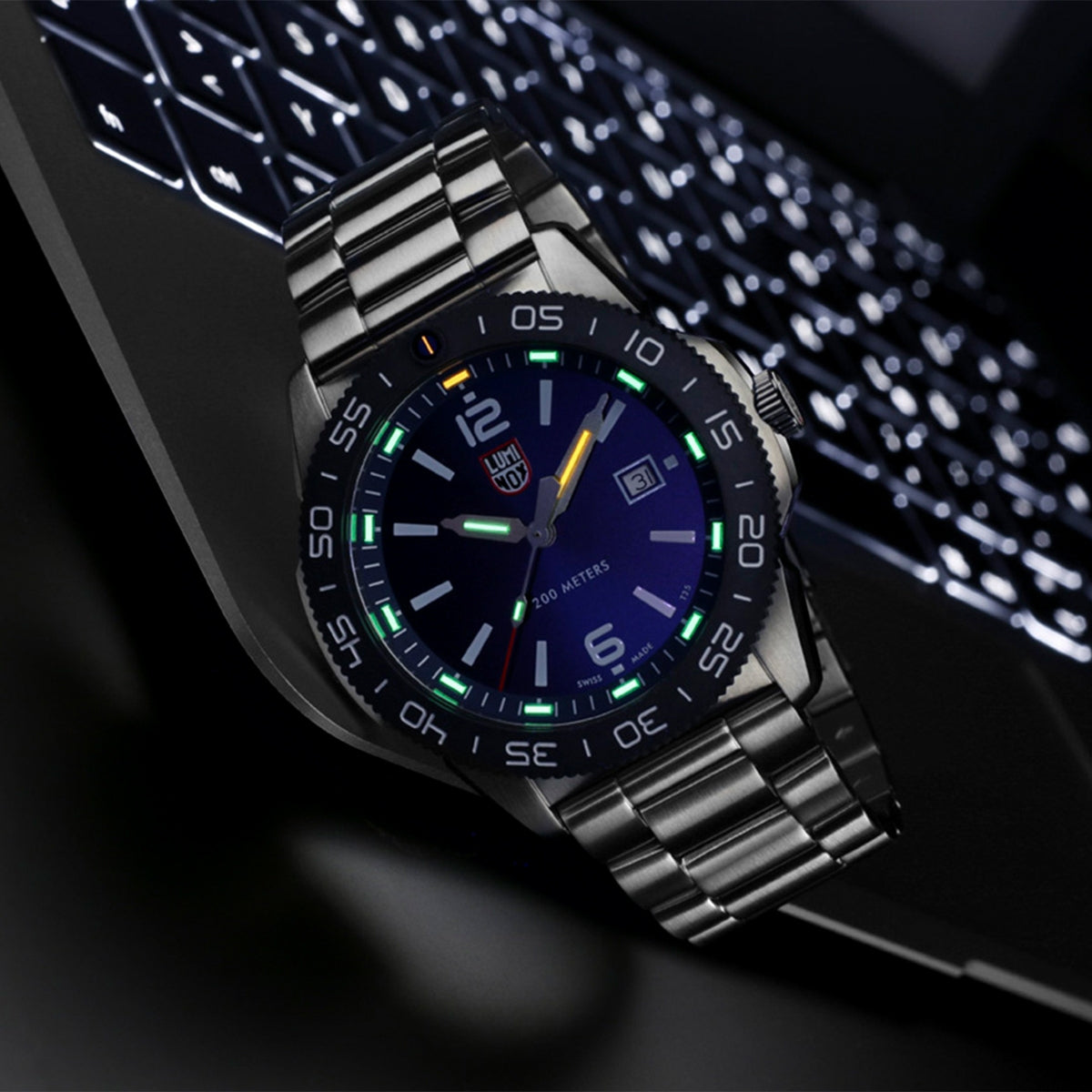 Luminox Men's Pacific Diver Quartz Stainless Steel Watch with Blue Dial side profile