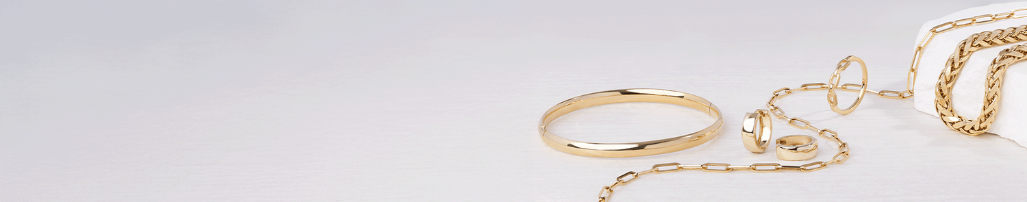 Gold collection at Riddle's Jewelry