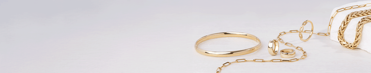 Gold collection at Riddle's Jewelry