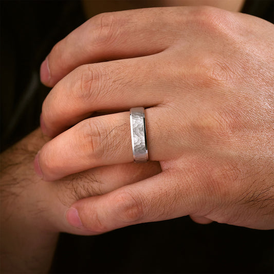 Gabriel & Co. Aiden Men's 6mm Hammered Finish Polished Edge Wedding Ring in 14K White Gold close-up detail