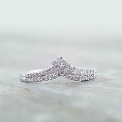 Journey Collection 1/3 ct. tw. Diamond Chevron Ring in 10K White Gold full view