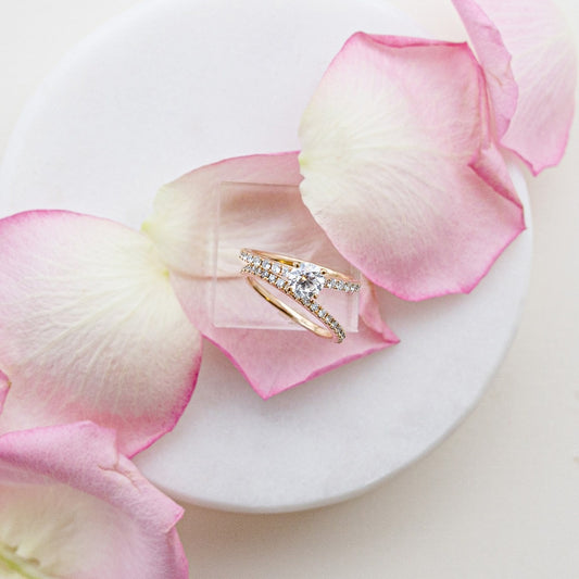 Natural 1-1/2 ct. tw. Round Brilliant Diamond Wedding Set in 14K Yellow Gold angled view