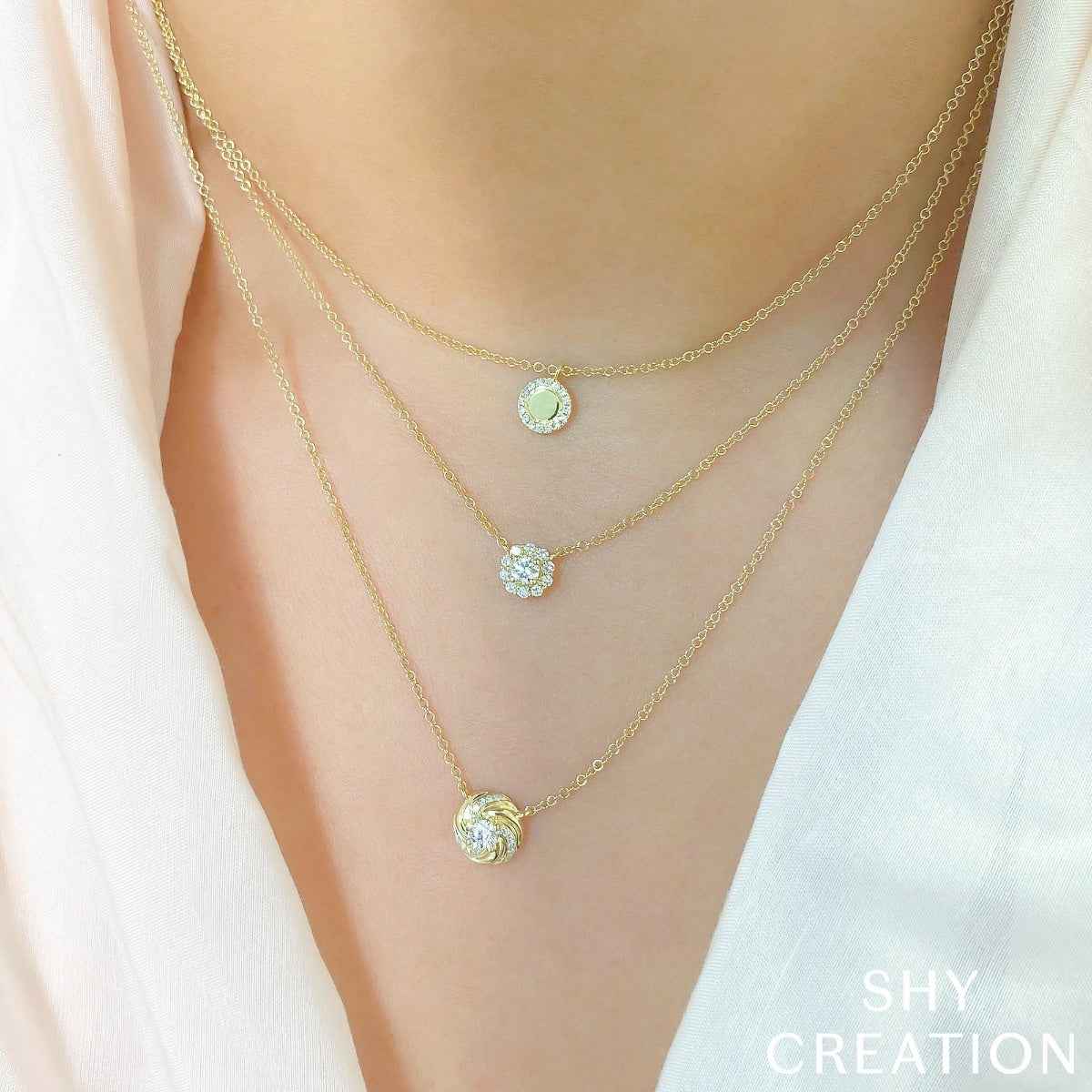 Shy Creation 1/20 ct. tw. Diamond Halo Medallion Pendant in 14K Yellow Gold front view