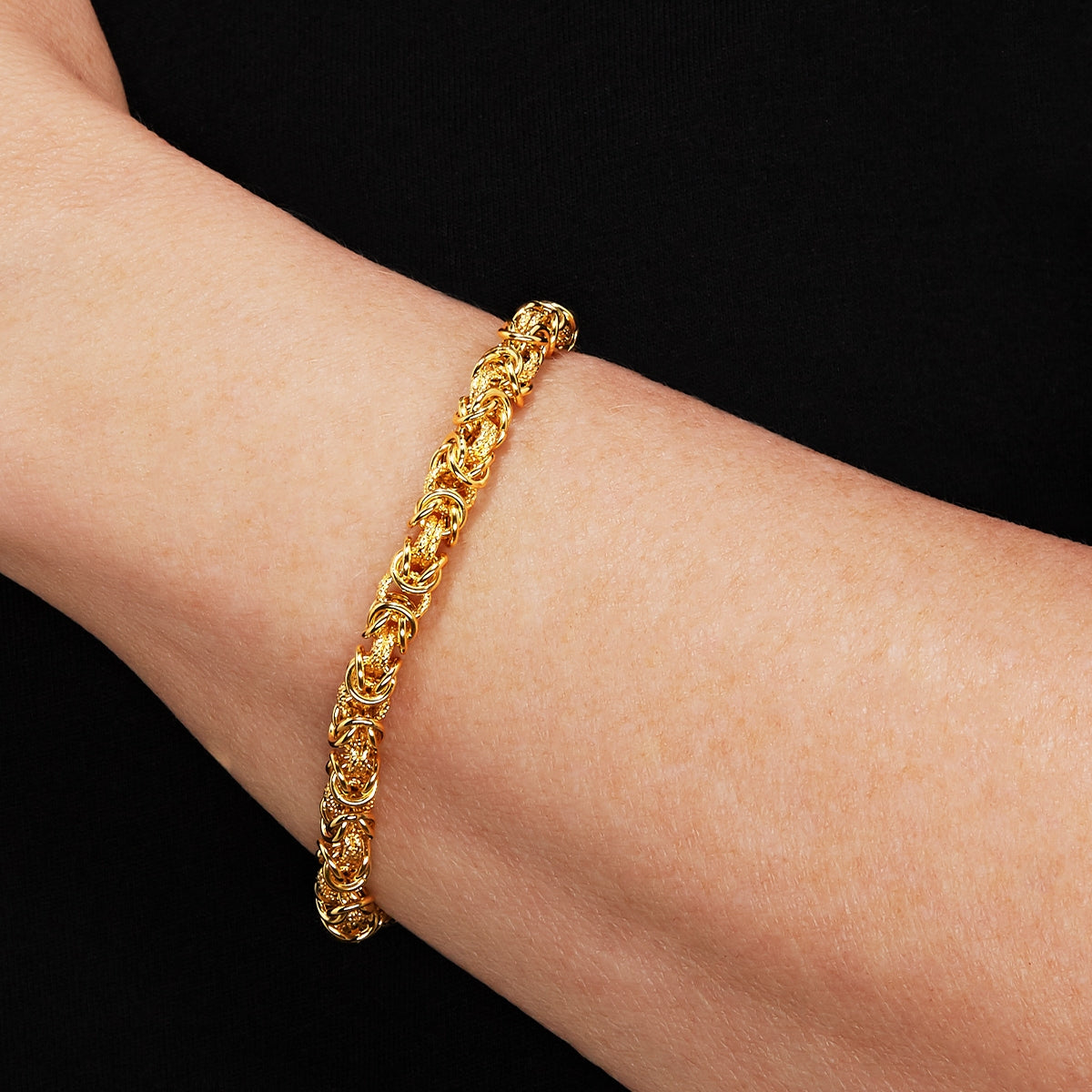 Byzantine Chain Bracelet in 14K Yellow Gold side profile