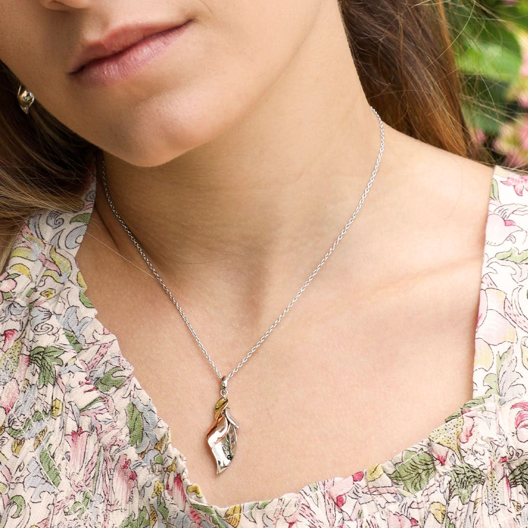 Kit Heath Tri-Tone Leaf Cluster Pendant in Sterling Silver & 18K Pink & Yellow Gold Plating close-up detail
