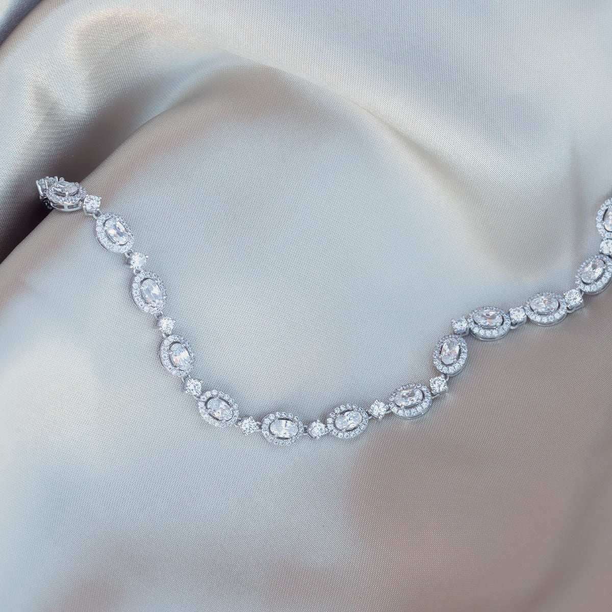 Adamante 6-1/4 ct. tw. Lab-Grown Oval & Round Diamond Halo Tennis Bracelet 14K White Gold front view