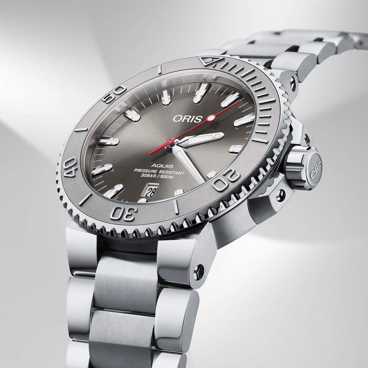 aquis oris grey dial automatic watch