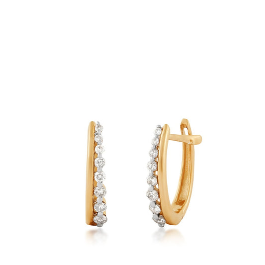Journey Collection 1/4 ct. tw. Diamond Oval Hoop Earrings in 10K Yellow Gold (2)