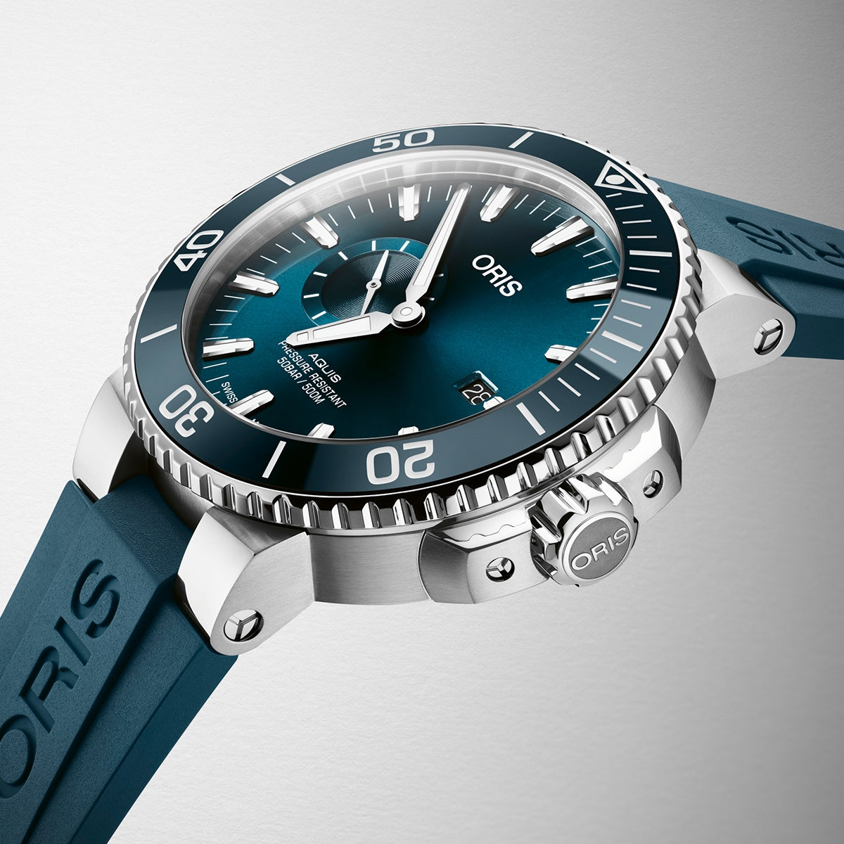 Oris Men's Aquis Date Automatic Stainless Steel Watch with Blue Dial & Rubber Strap front view