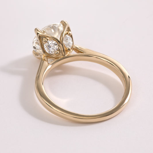 Adamante 3 ct. tw. Lab-Grown Round Brilliant Diamond Solitaire Engagement Ring in 14K Yellow Gold close-up detail (2)