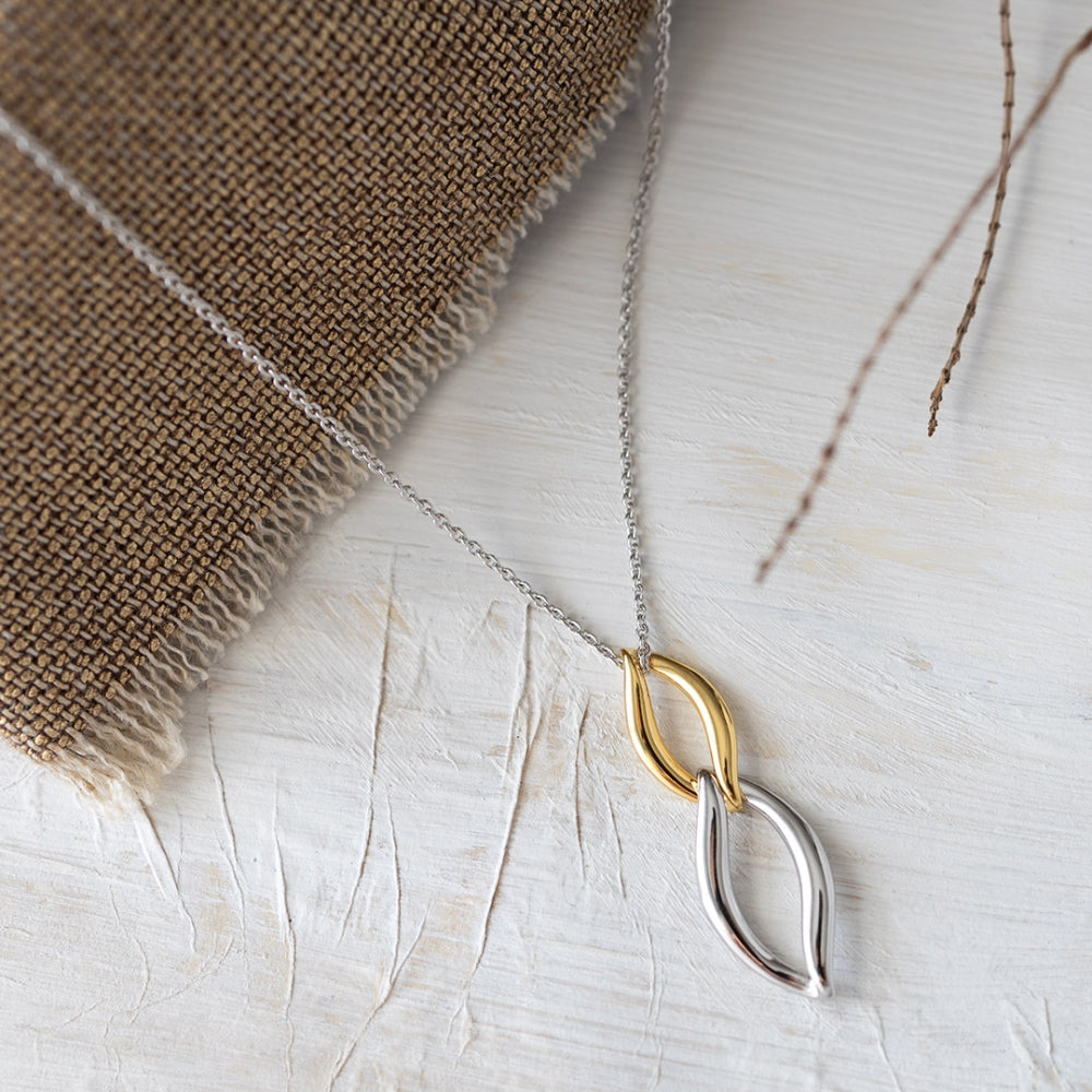 Kit Heath Twine Link Pendant in Sterling Silver & 18K Yellow Gold Plating front view