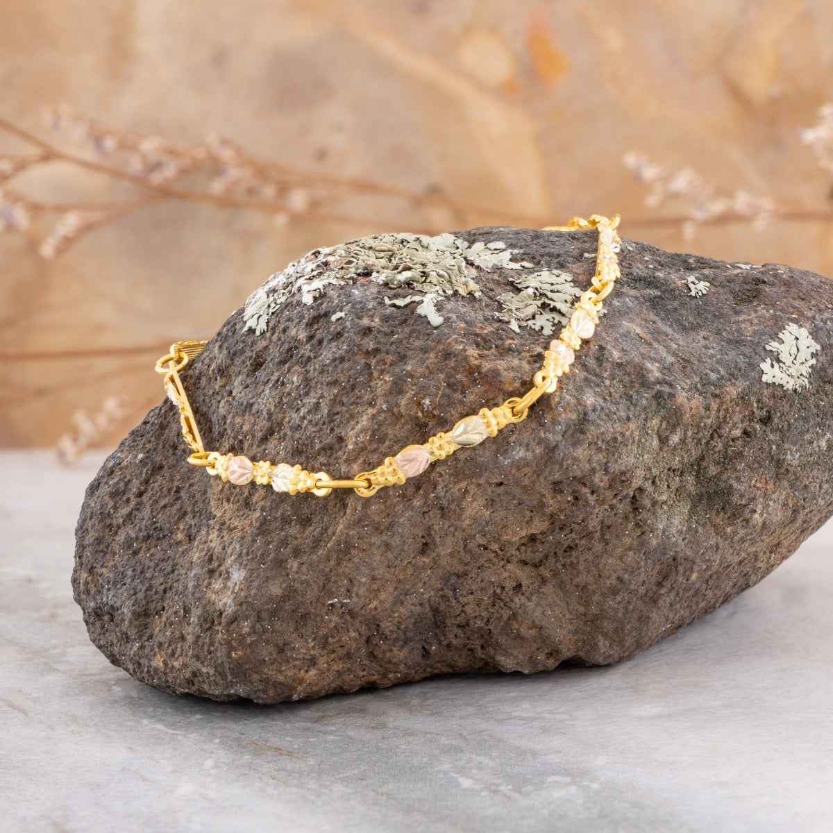 Black Hills Gold Leaf & Grape 9-Link Bracelet in 10K Yellow Gold front view