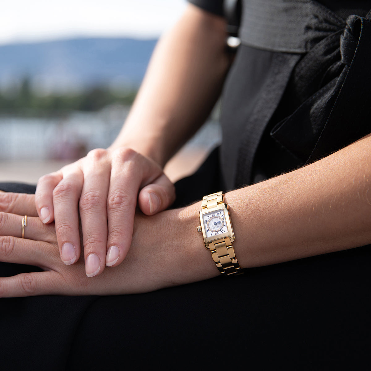Frederique Constant quartz gold watch ladies' model