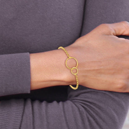 Linked Circle Bracelet in 10K Yellow Gold front view