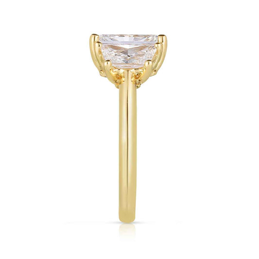 Adamante 3-1/4 ct. tw. Lab-Grown Radiant Cut 3-Stone Diamond Engagement Ring in 14K Yellow Gold close-up detail
