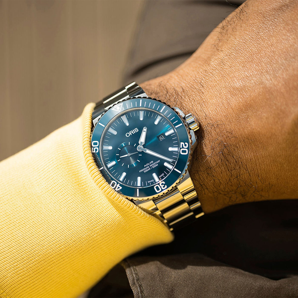blue dial aquis automatic oris watch
