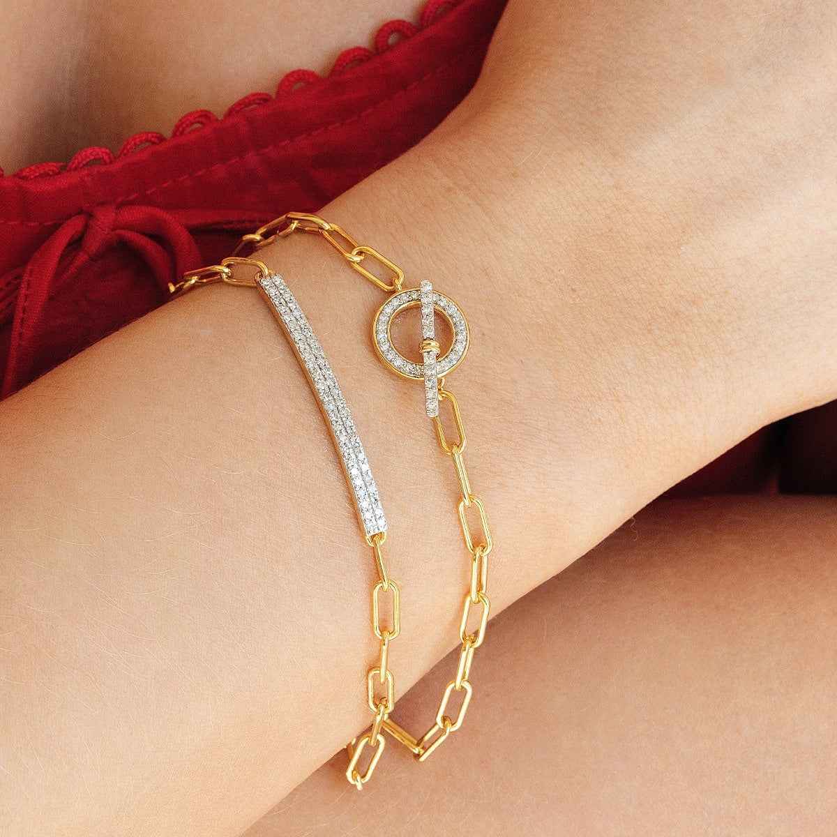 Demi-Fine 1/3 ct. tw. Lab-Grown Diamond Toggle Link Bracelet in Vermeil close-up detail