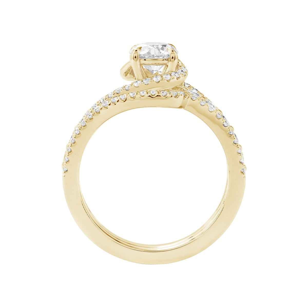 Natural 1-1/2 ct. tw. Round Brilliant Diamond Swirl Wedding Set in 14K Yellow Gold close-up detail