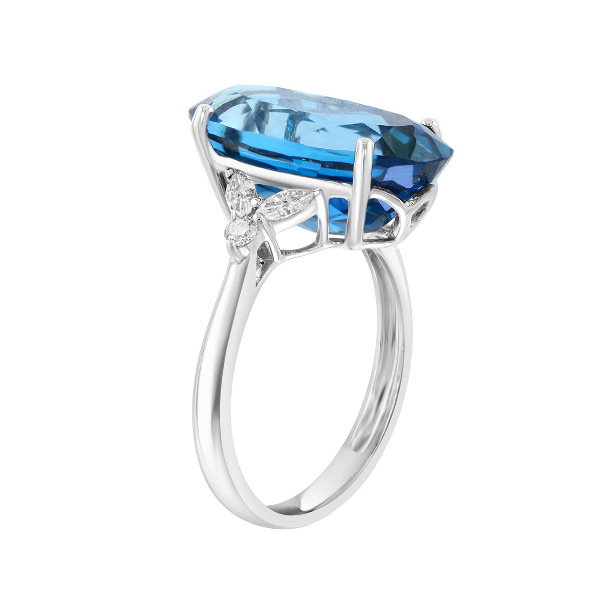 14K white gold oval London blue topaz and 1/3 ct. tw. diamond EFFY ring