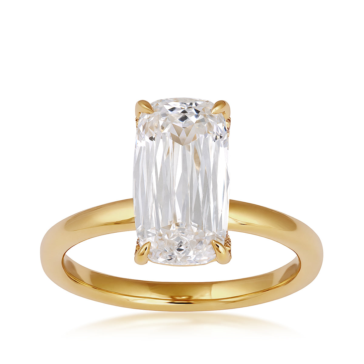 Engagement Ring in 18K Yellow Gold
18K yellow gold Above Love 3-1/8 ct. tw. lab-grown elongated cushion diamond engagement ring