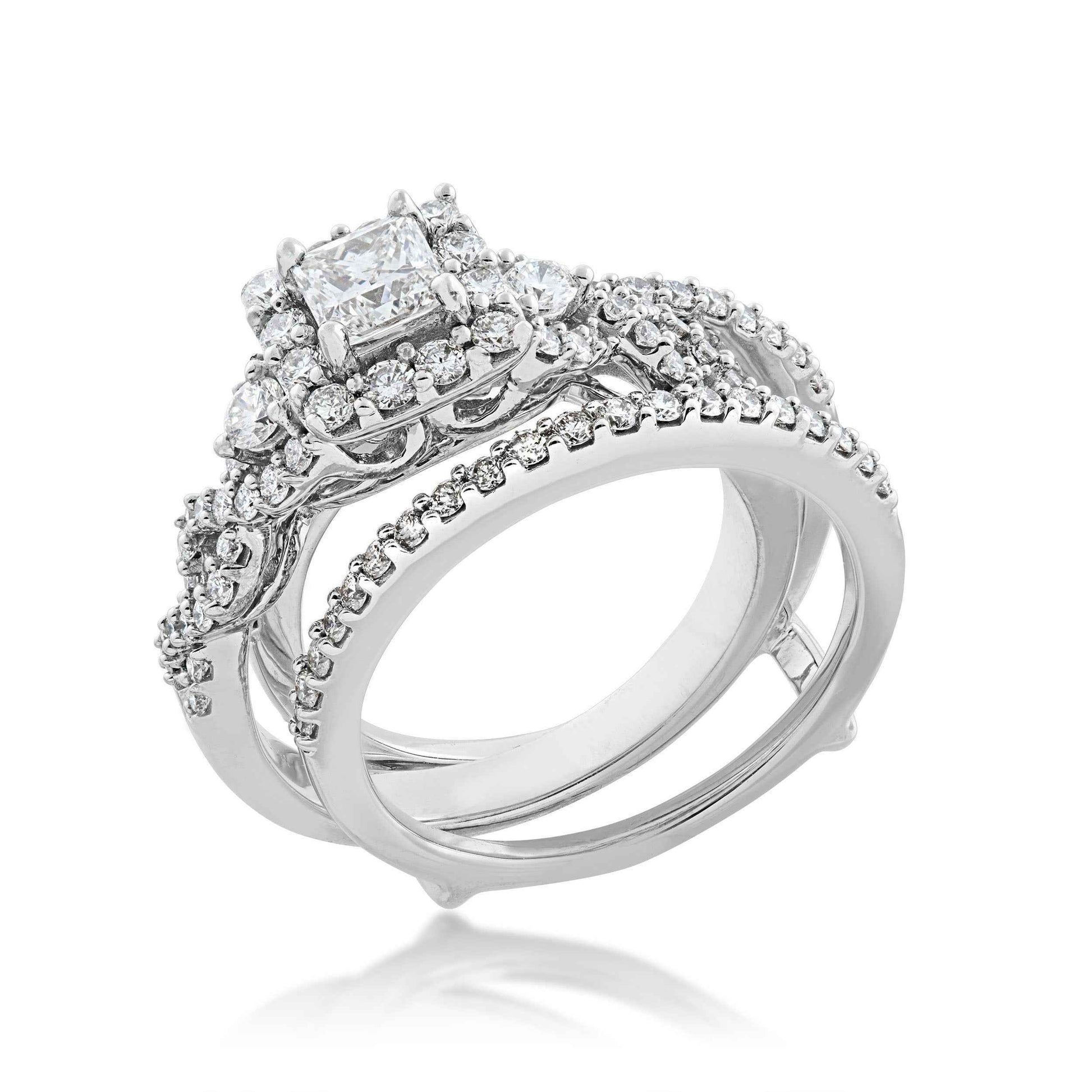 Noventa 1-1/2 ct. tw. Princess Cut Diamond Halo Wedding Set with Twist Band in 14K White Gold close-up detail