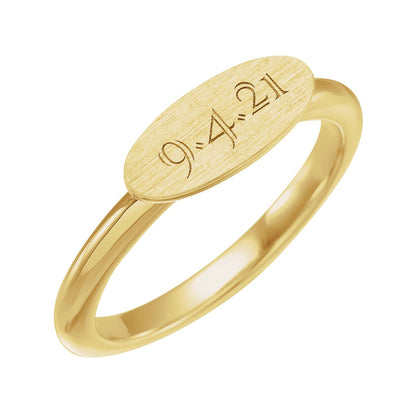 Oval Signet Ring in 14K Yellow Gold close-up detail