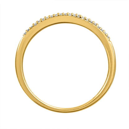 1/4 ct. tw. Round Brilliant and Baguette Diamond Anniversary Band in 10K Yellow Gold close-up detail