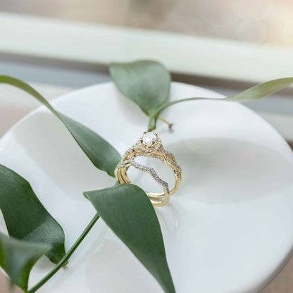 Amaura Collection 1 ct. tw Oval Halo Wedding Set with Side Twist Design in 14K Yellow Gold - 14Y-OV side profile