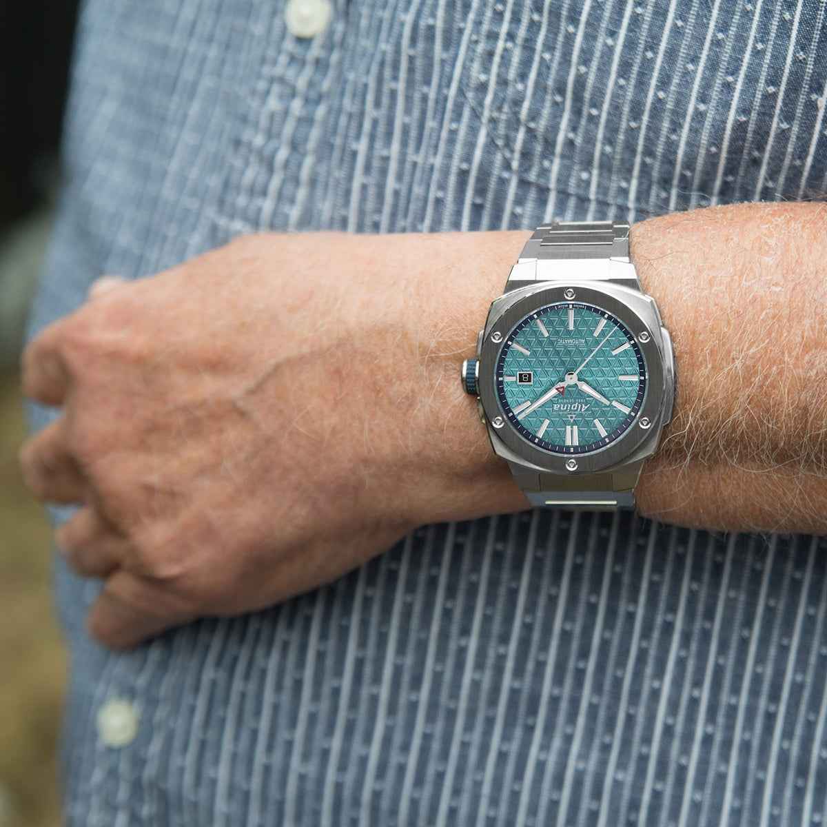Alpina Men's Alpiner Extreme Automatic Stainless Steel Watch with Teal Dial side profile