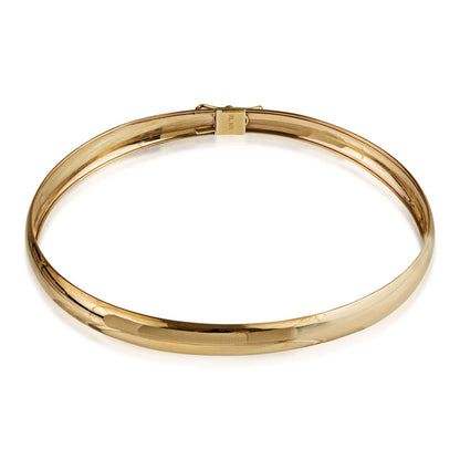 Oval 6MM Flex Bangle Bracelet in 10K Yellow Gold close-up detail