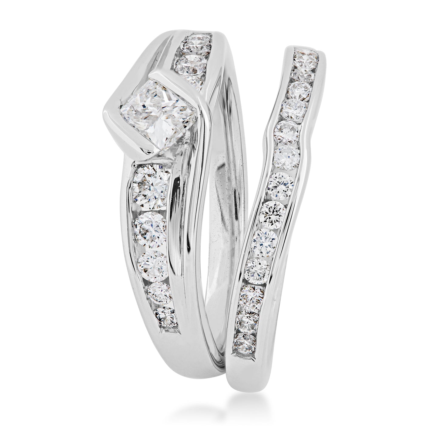 Natural 1 ct. tw. Princess Cut Wedding Set in 10K White Gold close-up detail