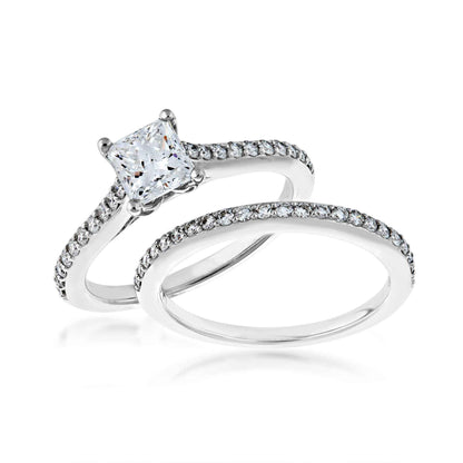 Noventa 1-1/2 ct. tw. Classic Princess Cut Noventa Diamond Wedding Set in 14K White Gold close-up detail