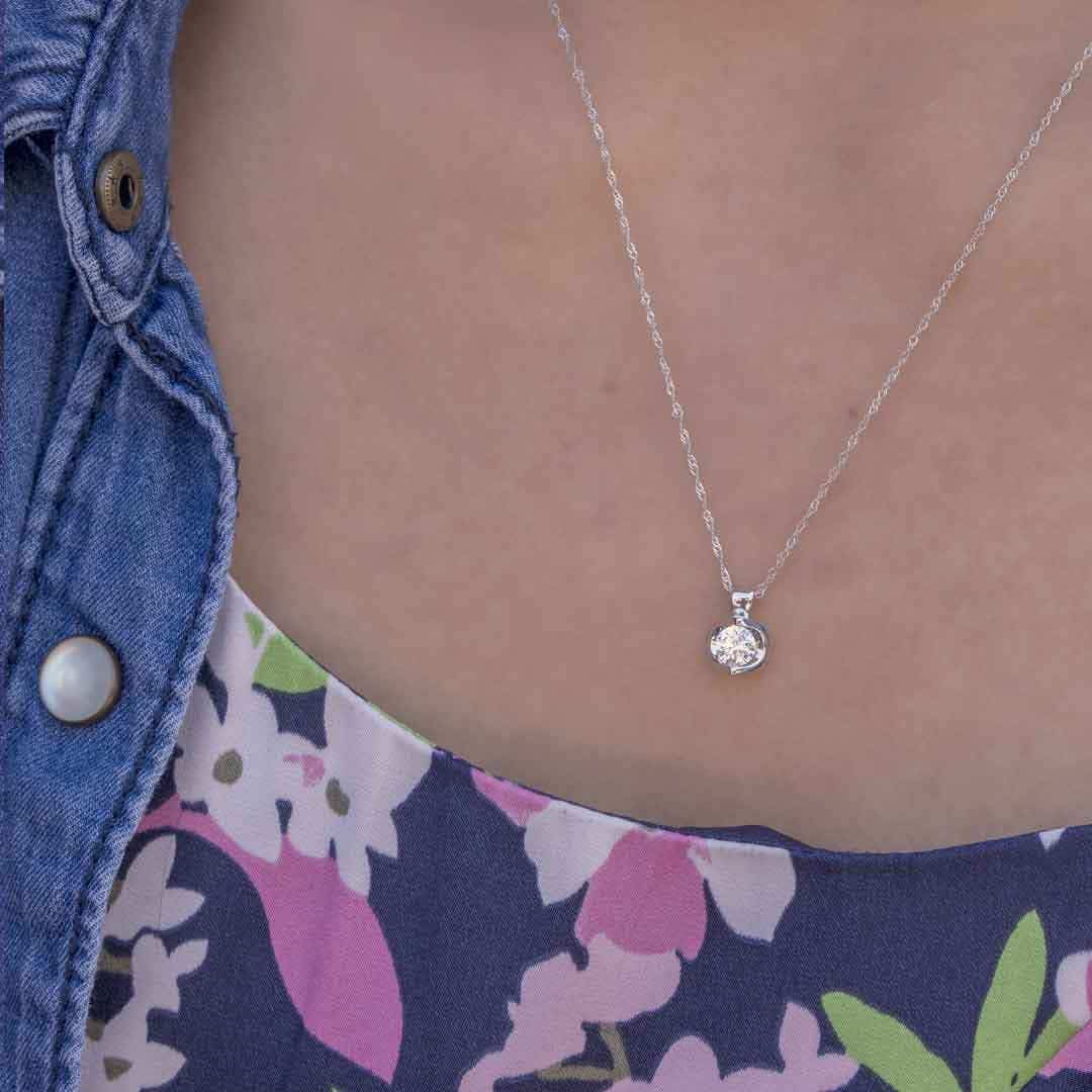 Canadian Rocks 1/2 ct. tw. Round Brilliant Diamond Solitaire Pendant in 14K White Gold close-up detail