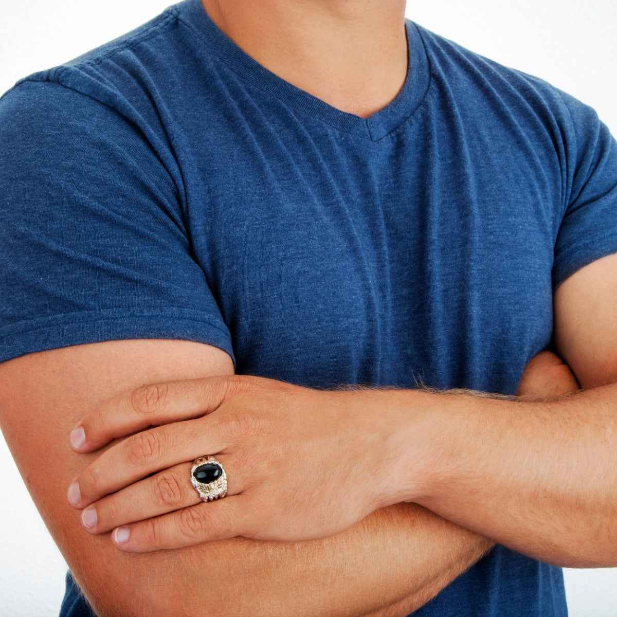 Black Hills Gold Men's Oval Onyx & Leaf Ring in Sterling Silver close-up detail