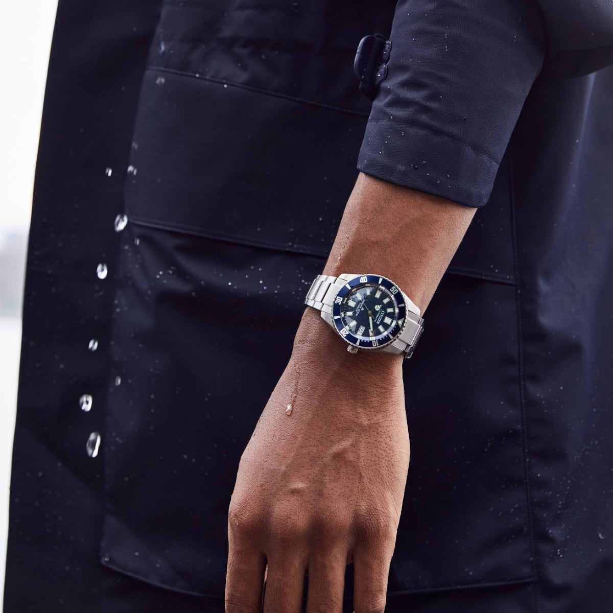 Citizen Men's Promaster Dive Automatic Titanium Watch with Blue Dial close-up detail