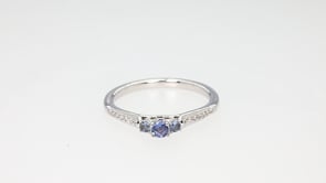 Yogo Sapphire & Diamond Accent 3-Stone Ring in 14K White Gold close-up detail