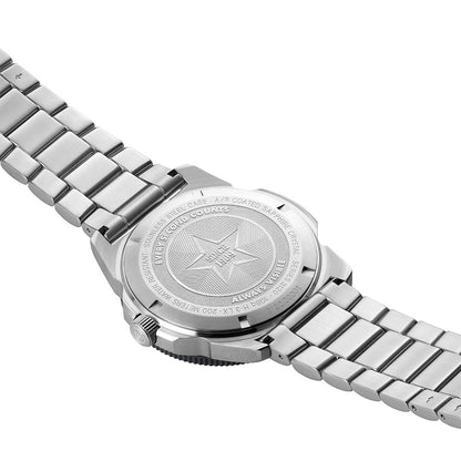 Luminox Men's Pacific Diver Quartz Stainless Steel Watch with Blue Dial close-up detail